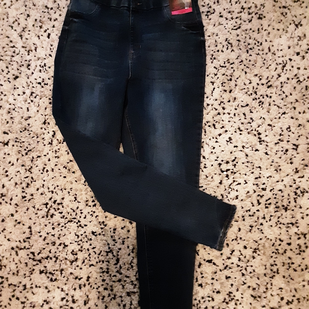 NWT No Boundaries Super High Rise Jegging Dark Wash XL
